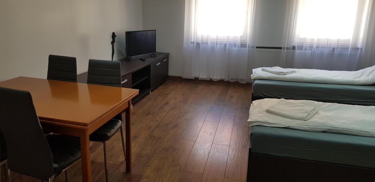 Apartamenty Bednarska 2A กลีวิตเซ ภายนอก รูปภาพ