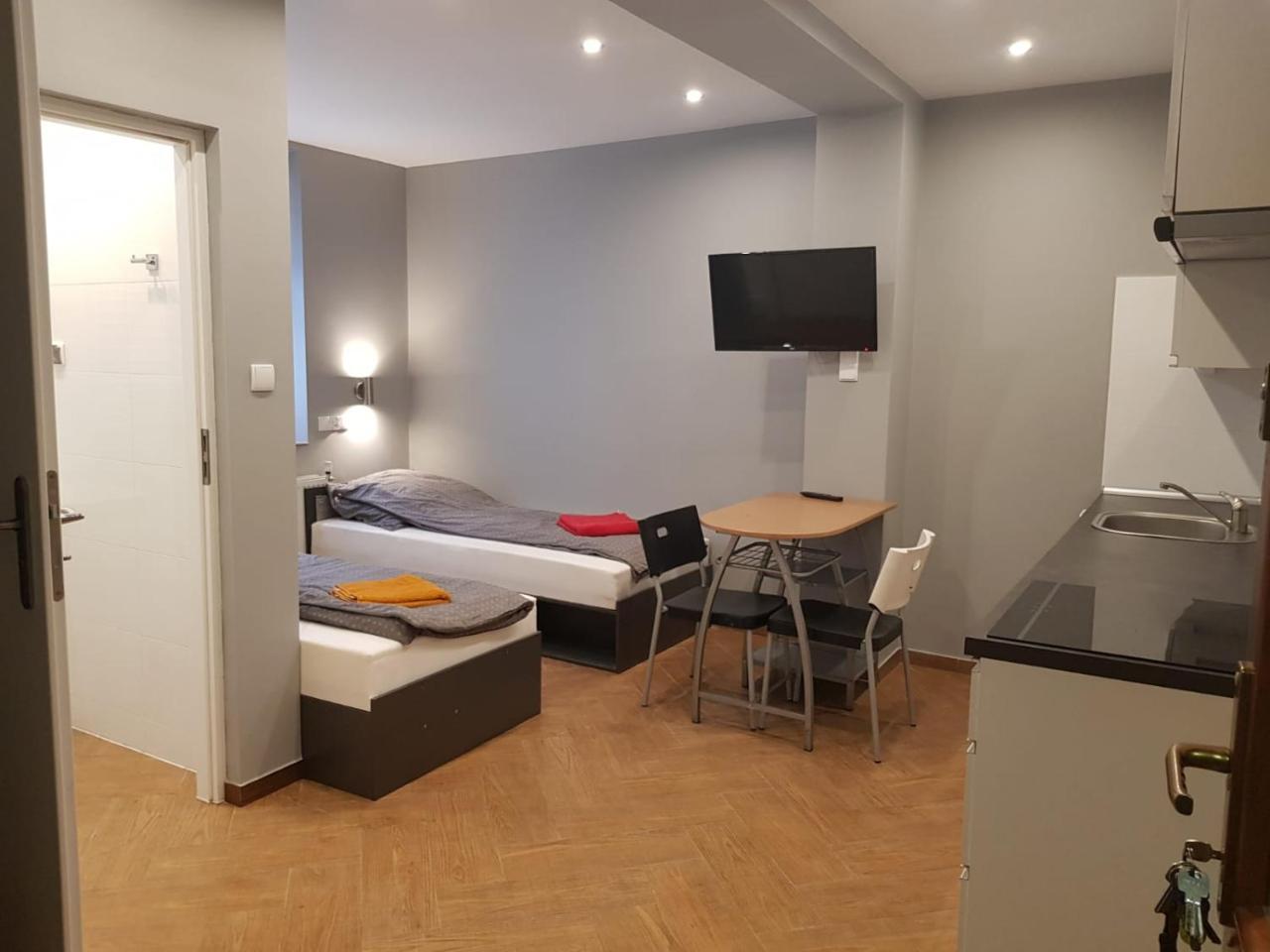 Apartamenty Bednarska 2A กลีวิตเซ ภายนอก รูปภาพ